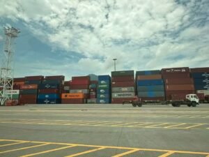 composite strapping trends in logistics